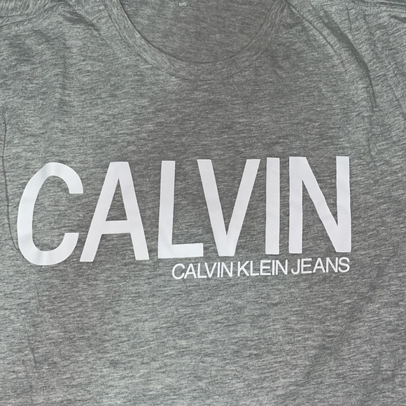 Calvin Klein Short Sleeve Shirt - Picture 2 of 3